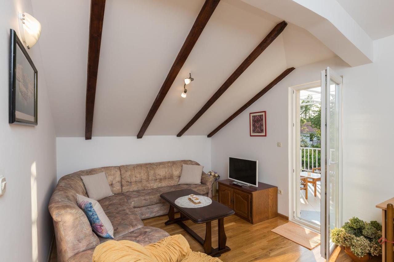 Zora Apartament