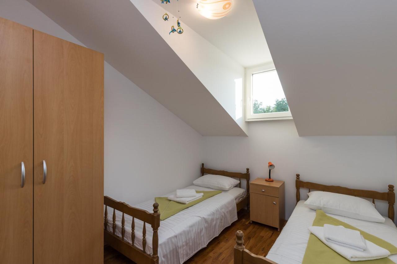 Zora Apartment *
